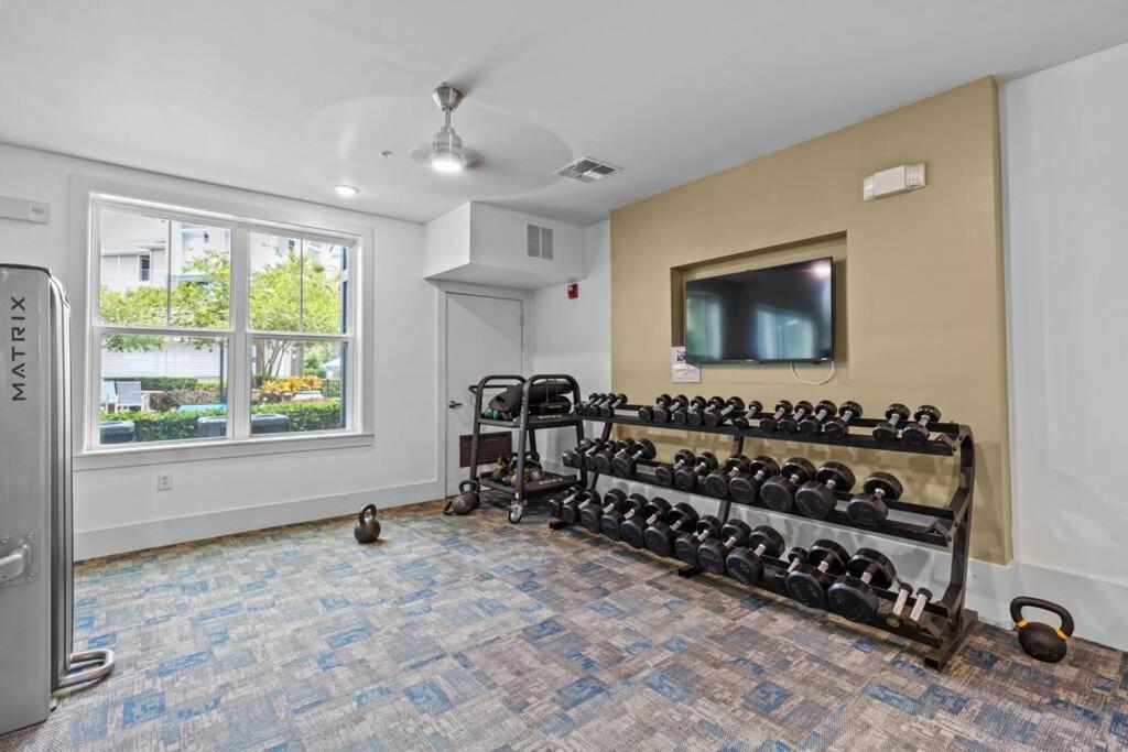 Pool, Gym, & 15 Minutes From Disney! Apartment Orlando Exterior photo